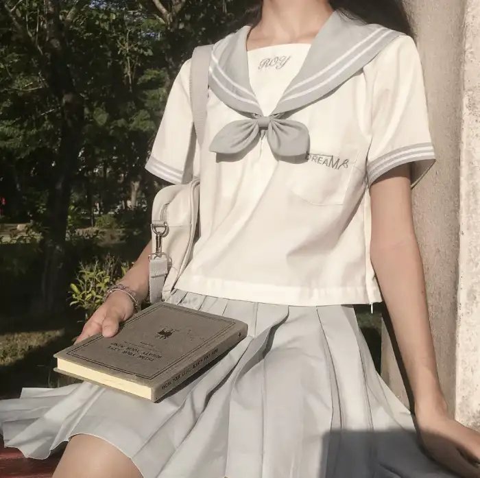 女猎鹰人